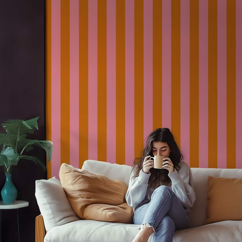 Décoration murale salon rayures orange et rose
